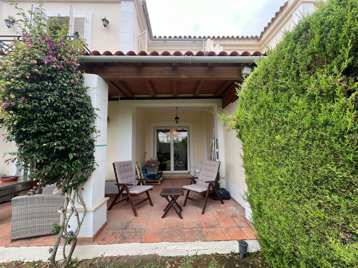 3 Bedroom Villa in La Alcaidesa - Photo 5