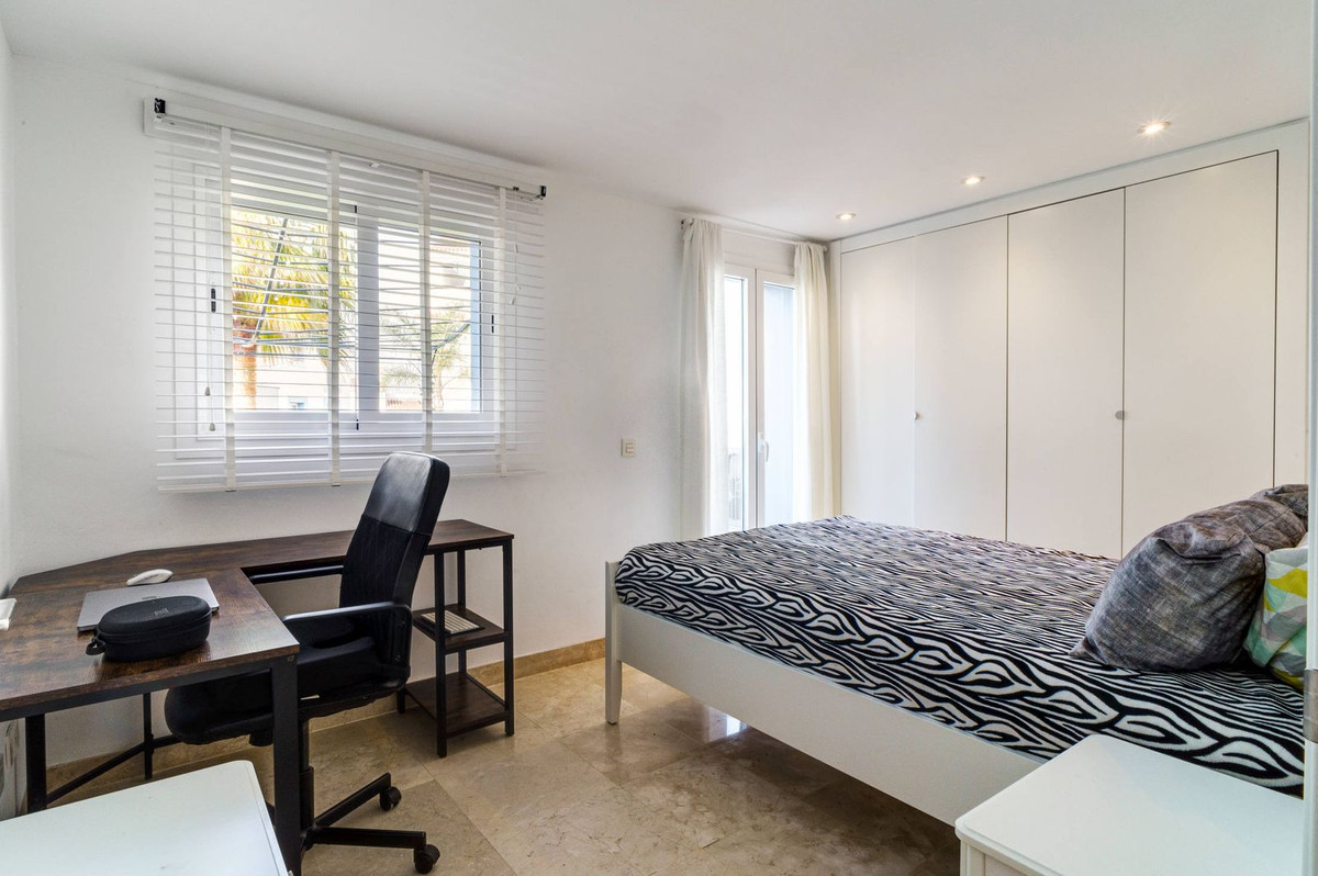 3 Bedroom Apartment in Benahavís - Foto 22