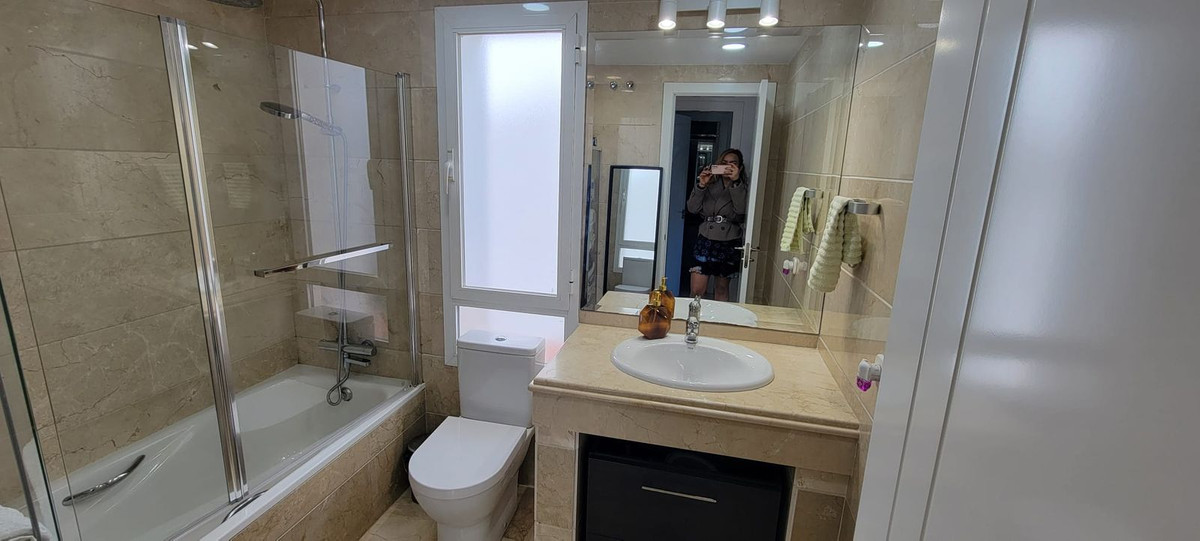 2 Bedroom Apartment in Marbella - Photo 18
