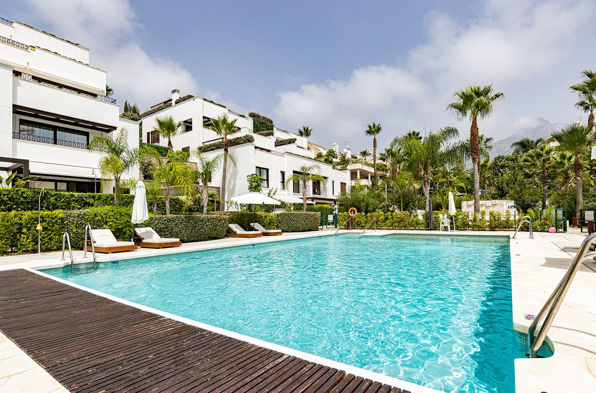 2 Bedroom Apartment in Marbella - Photo 51