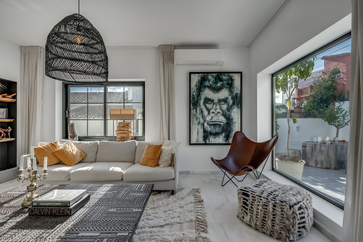 5 Bedroom Villa in Marbella - Photo 10