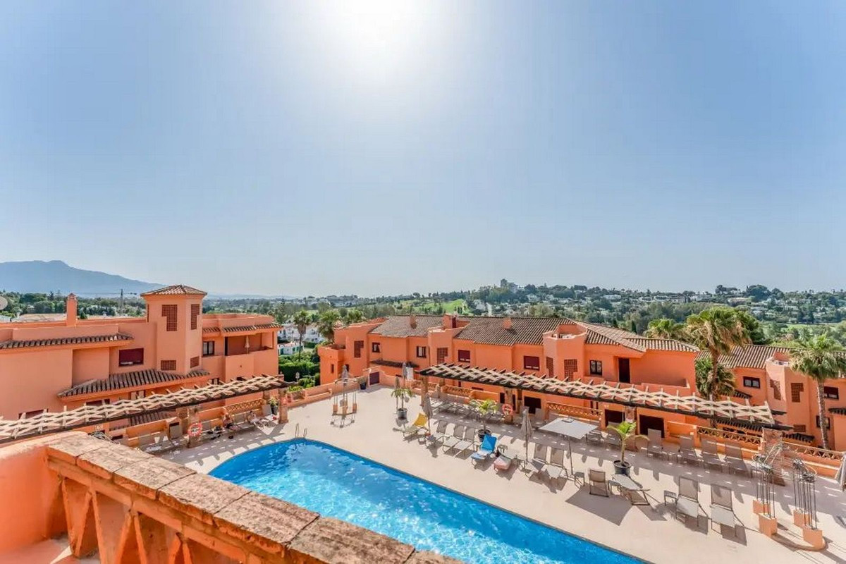 2 Bedroom Apartment in Estepona