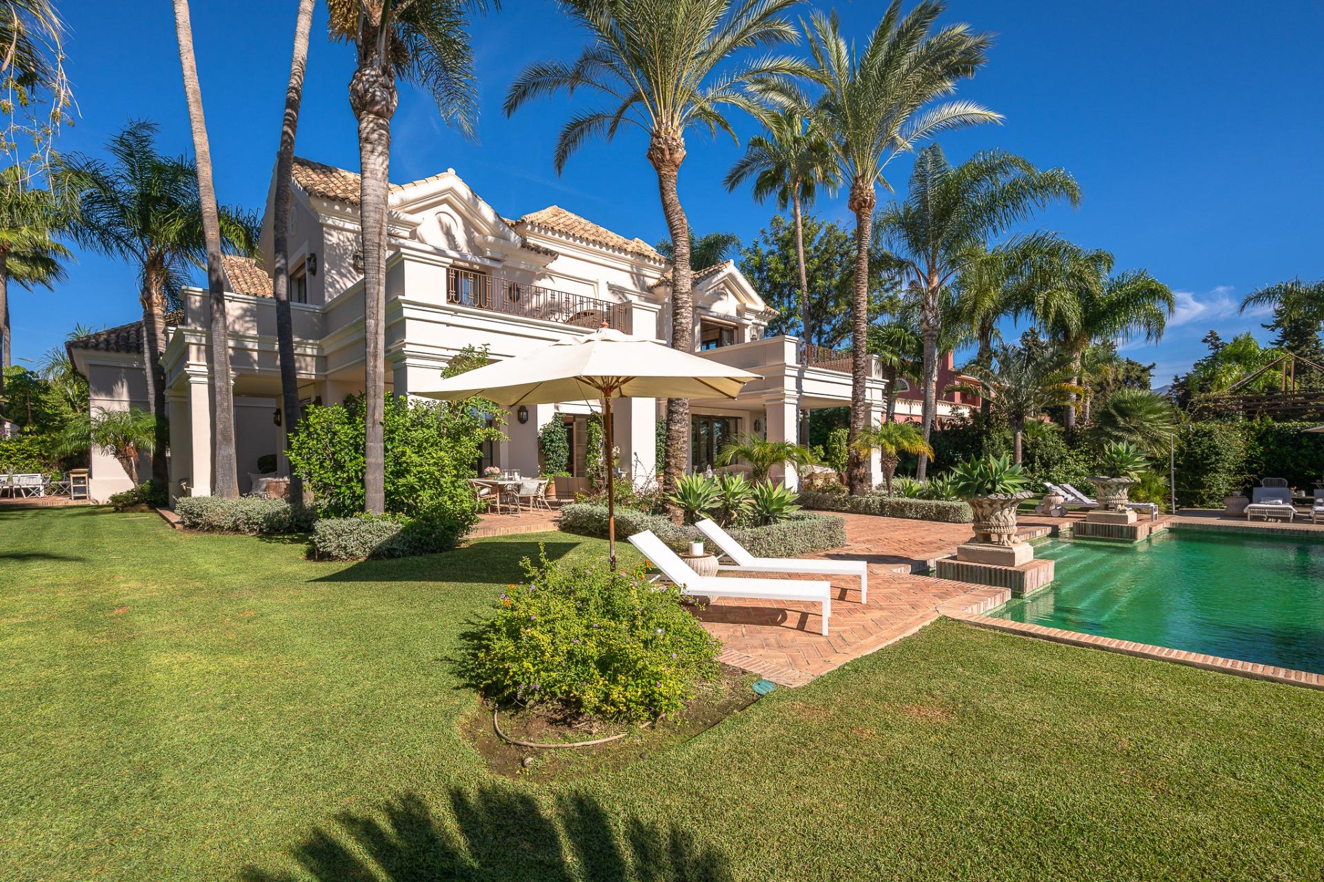 8 Bedroom Villa in San Pedro de Alcántara - Photo 8