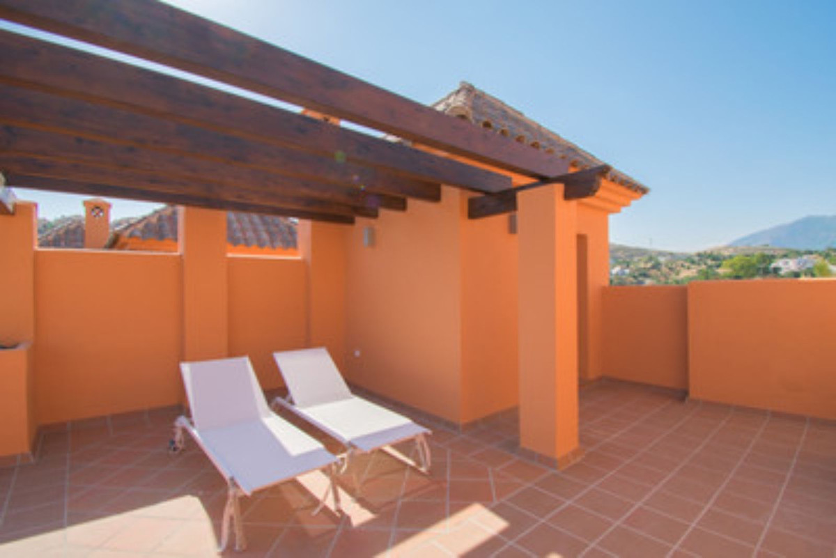 4 Bedroom Villa in Estepona - Photo 31