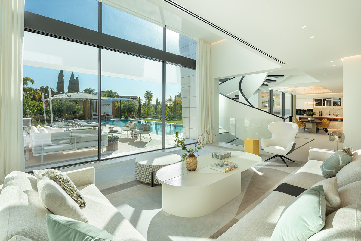 5 Bedroom Villa in Marbella - Photo 20