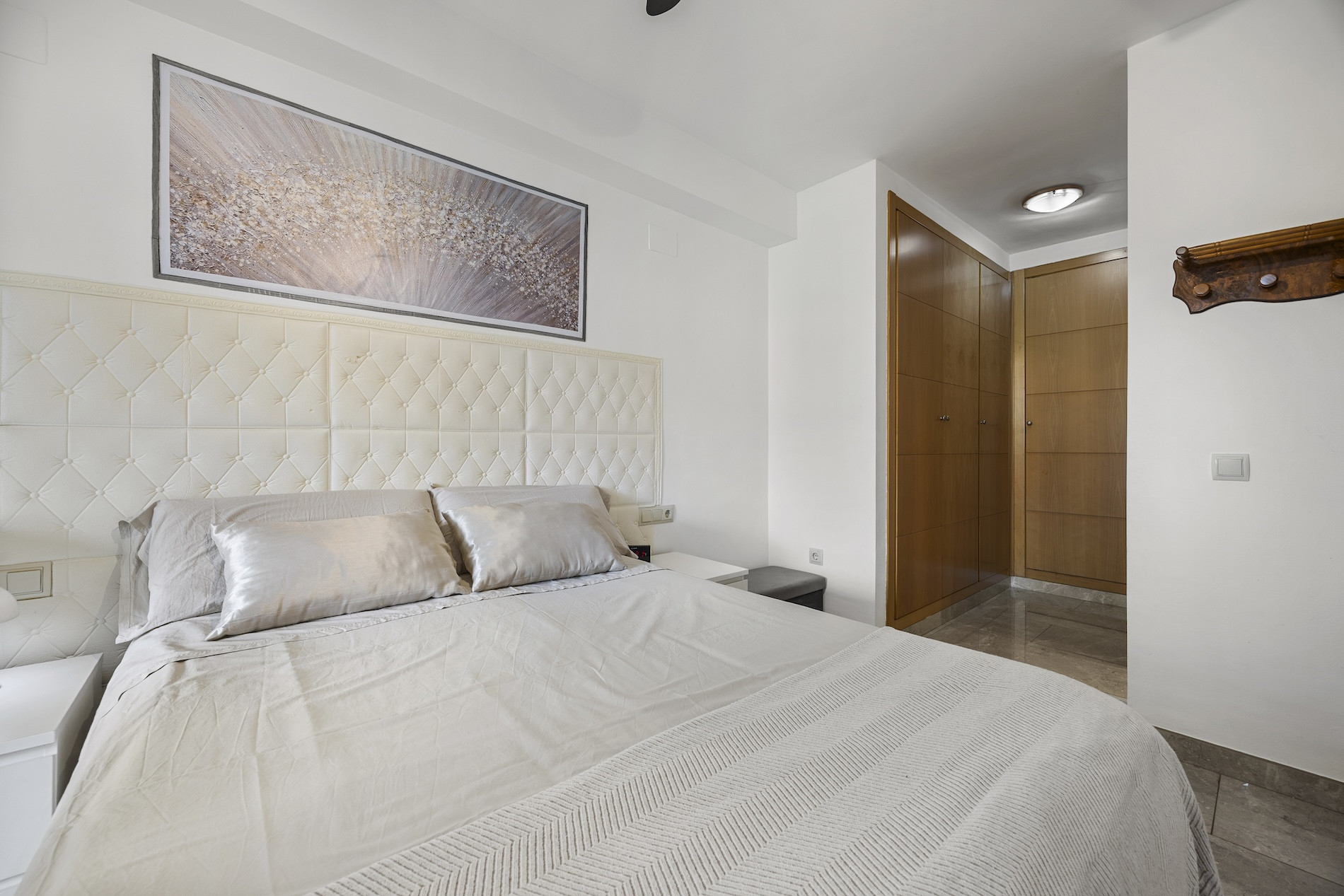 2 Bedroom Apartment in Marbella - Photo 9
