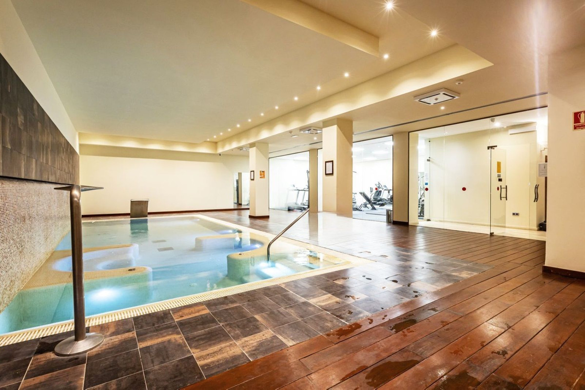 2 Bedroom Apartment in Benahavís - Фото 25
