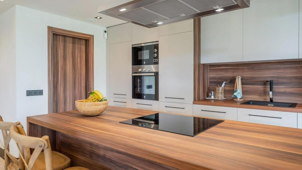 3 Bedroom Apartment in Marbella - Photo 10