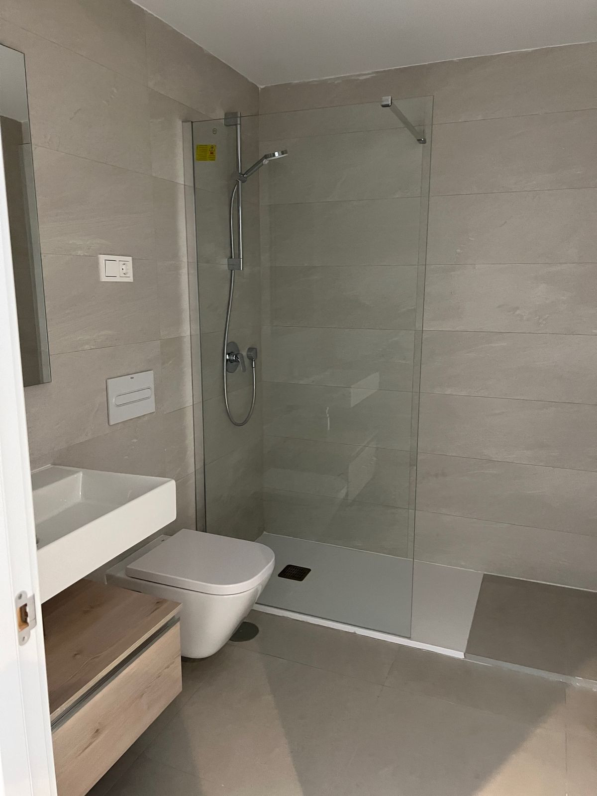 4 Bedroom Apartment in Estepona - Photo 30