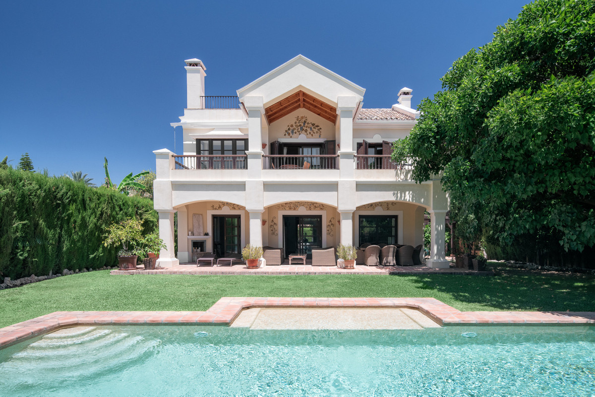 5 Bedroom Villa in Marbella - Фото 9