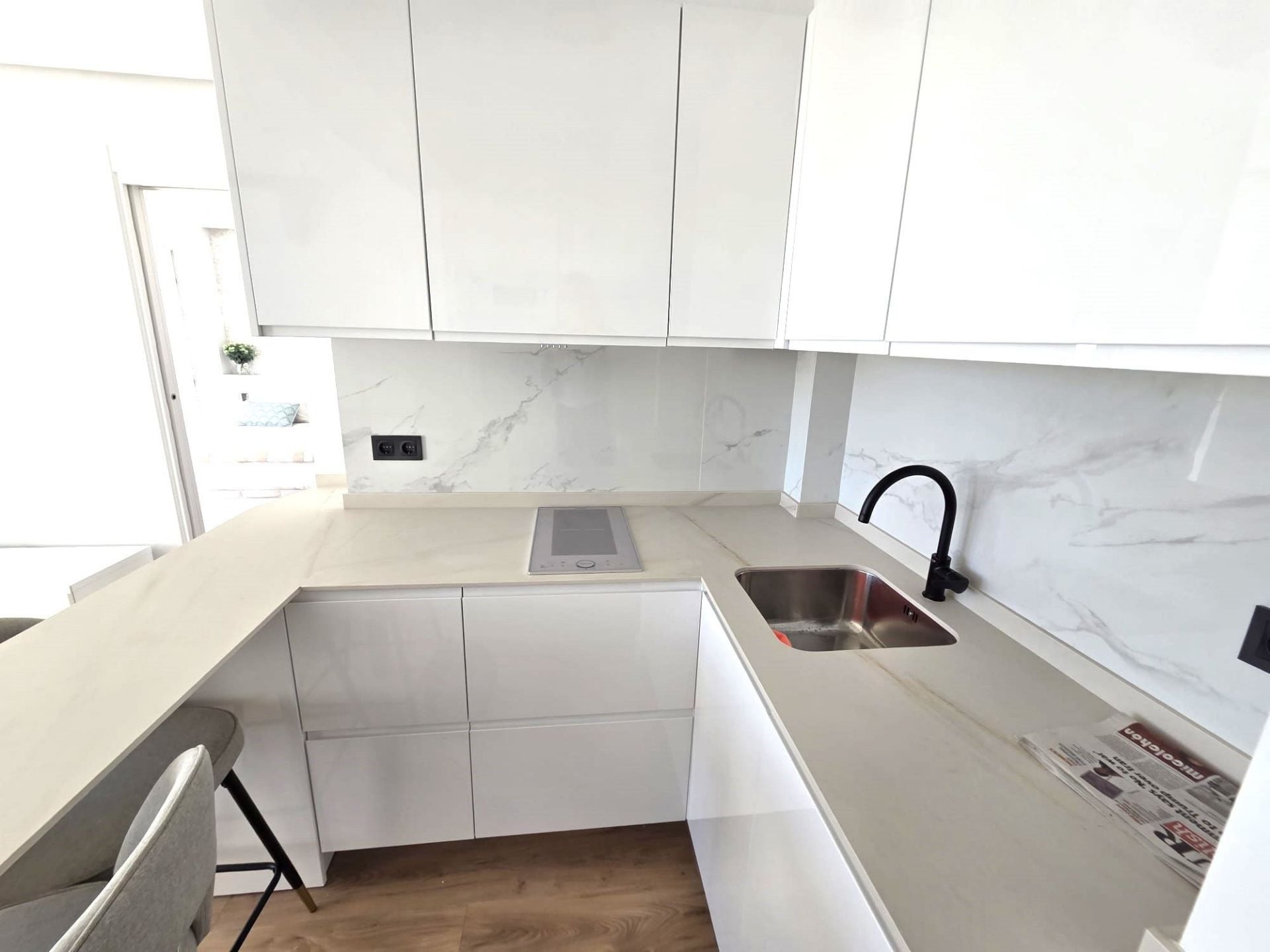 1 Bedroom Apartment in Mijas - Photo 3