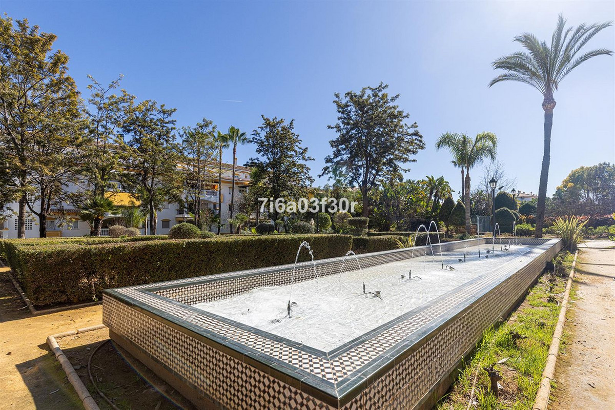 2 Bedroom Apartment in Marbella - Photo 41
