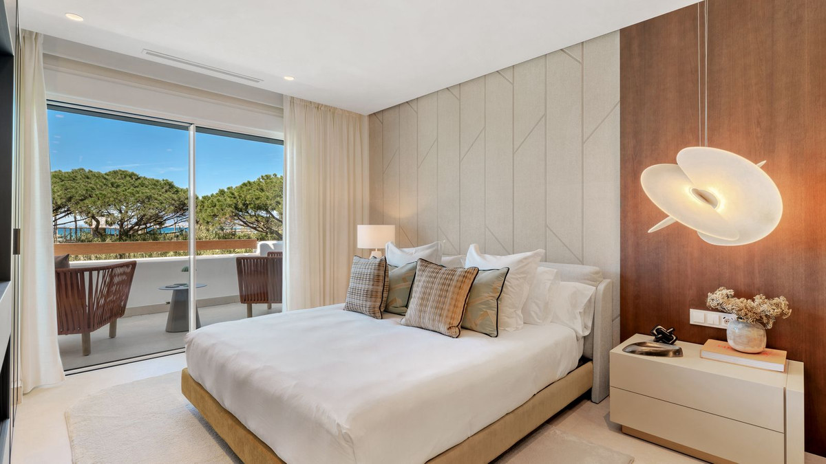 3 Bedroom Apartment in Marbella - Photo 6