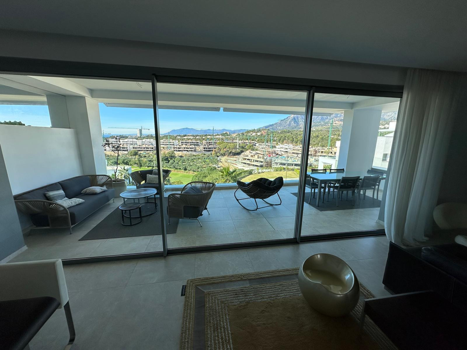 4 Bedroom Apartment in Marbella - Photo 13
