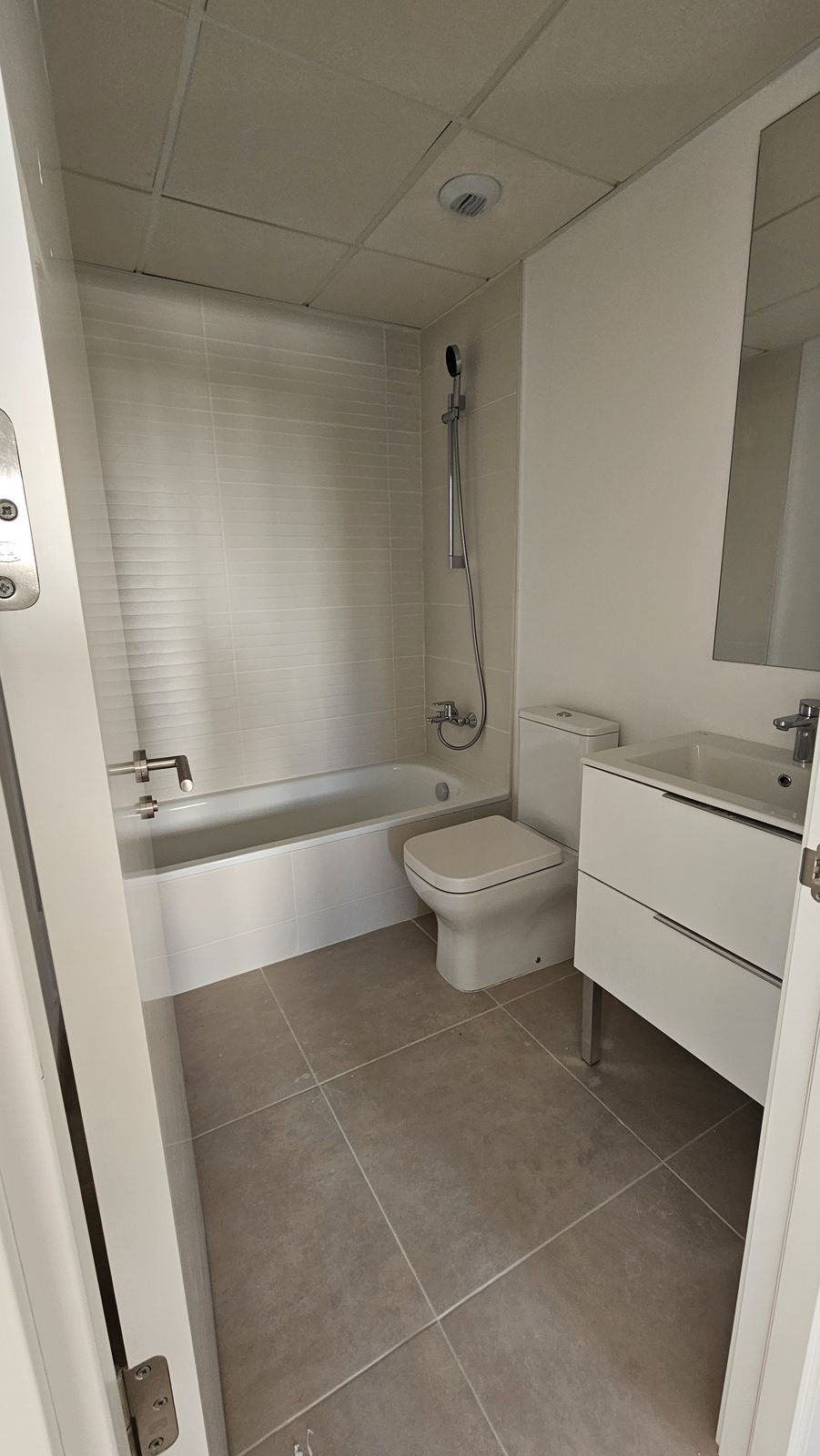 2 Bedroom Apartment in Estepona - Photo 38