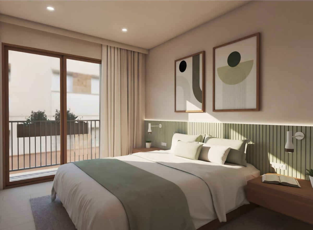2 Bedroom Apartment in Fuengirola - Photo 4