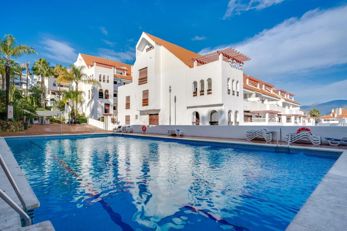 Apartment in Nueva Andalucia