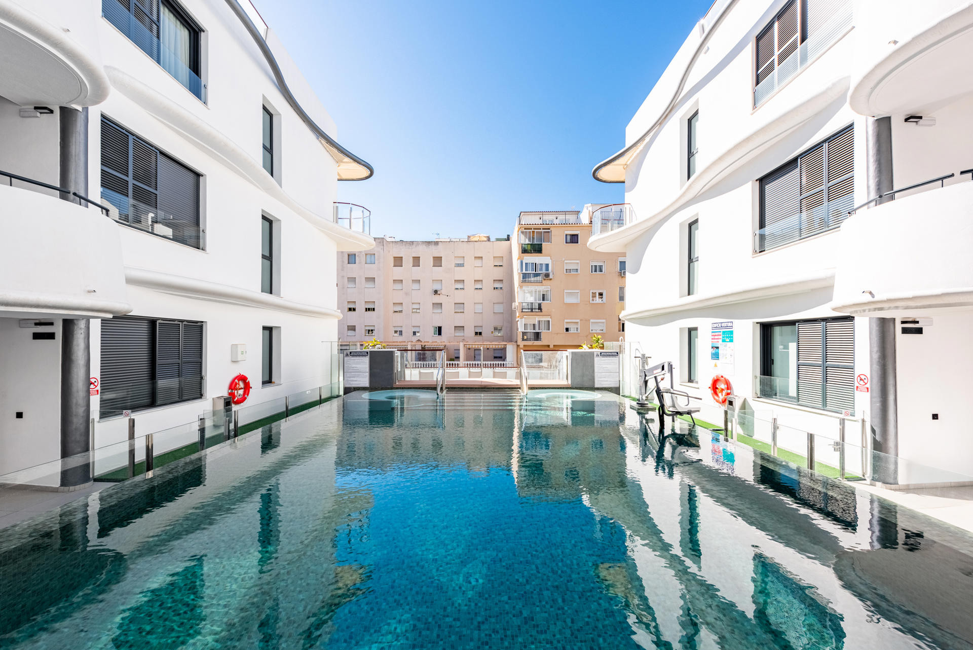 3 Bedroom Apartment in Estepona - Photo 23