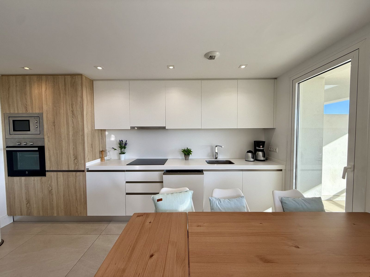 3 Bedroom Apartment in Sotogrande - Photo 4