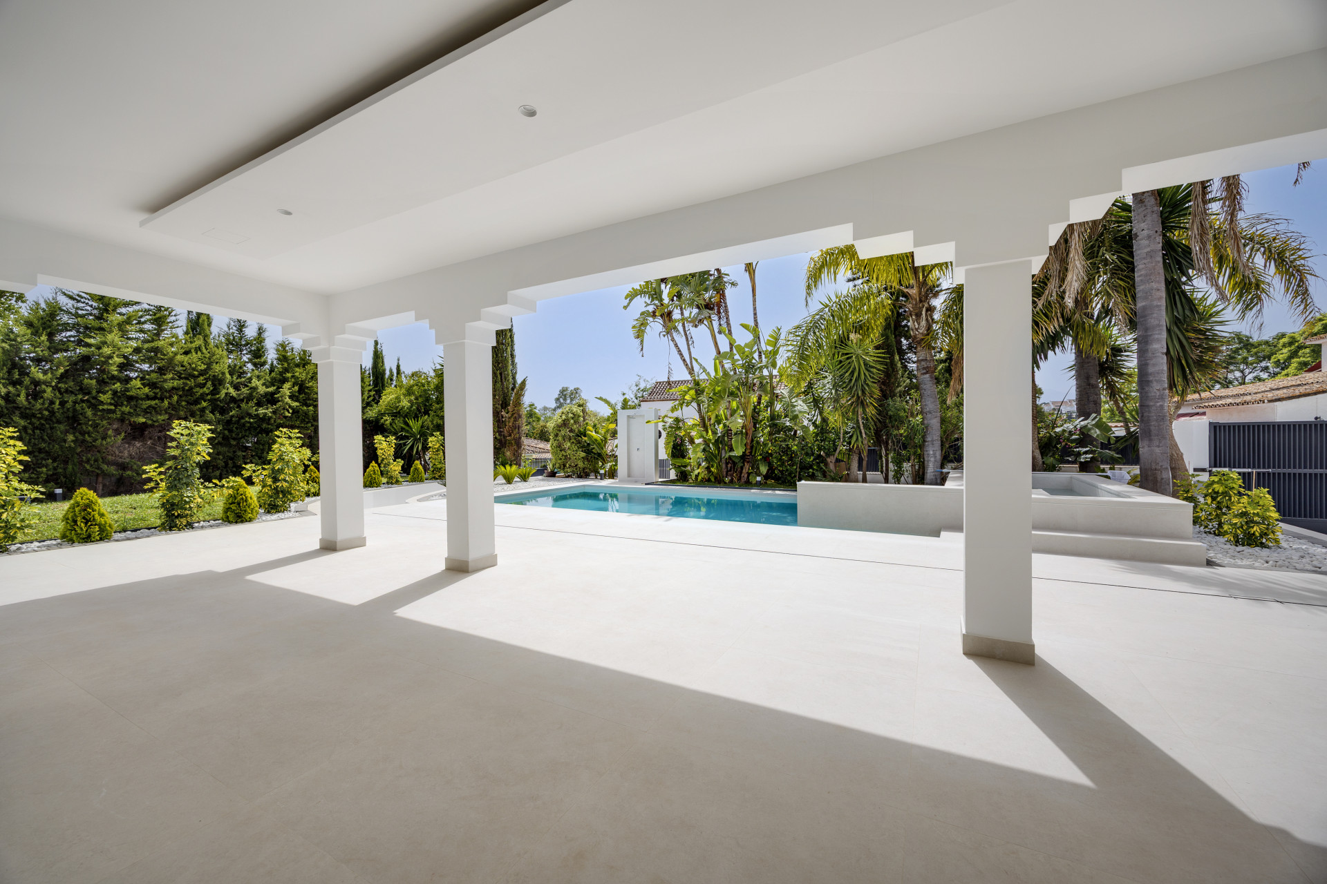4 Bedroom Villa in San Pedro de Alcántara - Photo 3