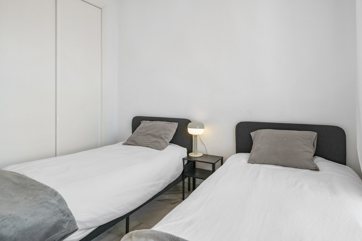 2 Bedroom Apartment in Marbella - Foto 14