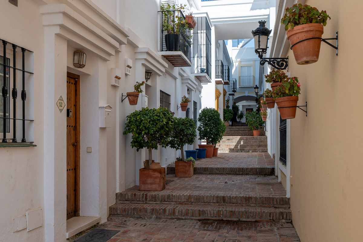 3 Bedroom Townhouse in Marbella - Photo 40
