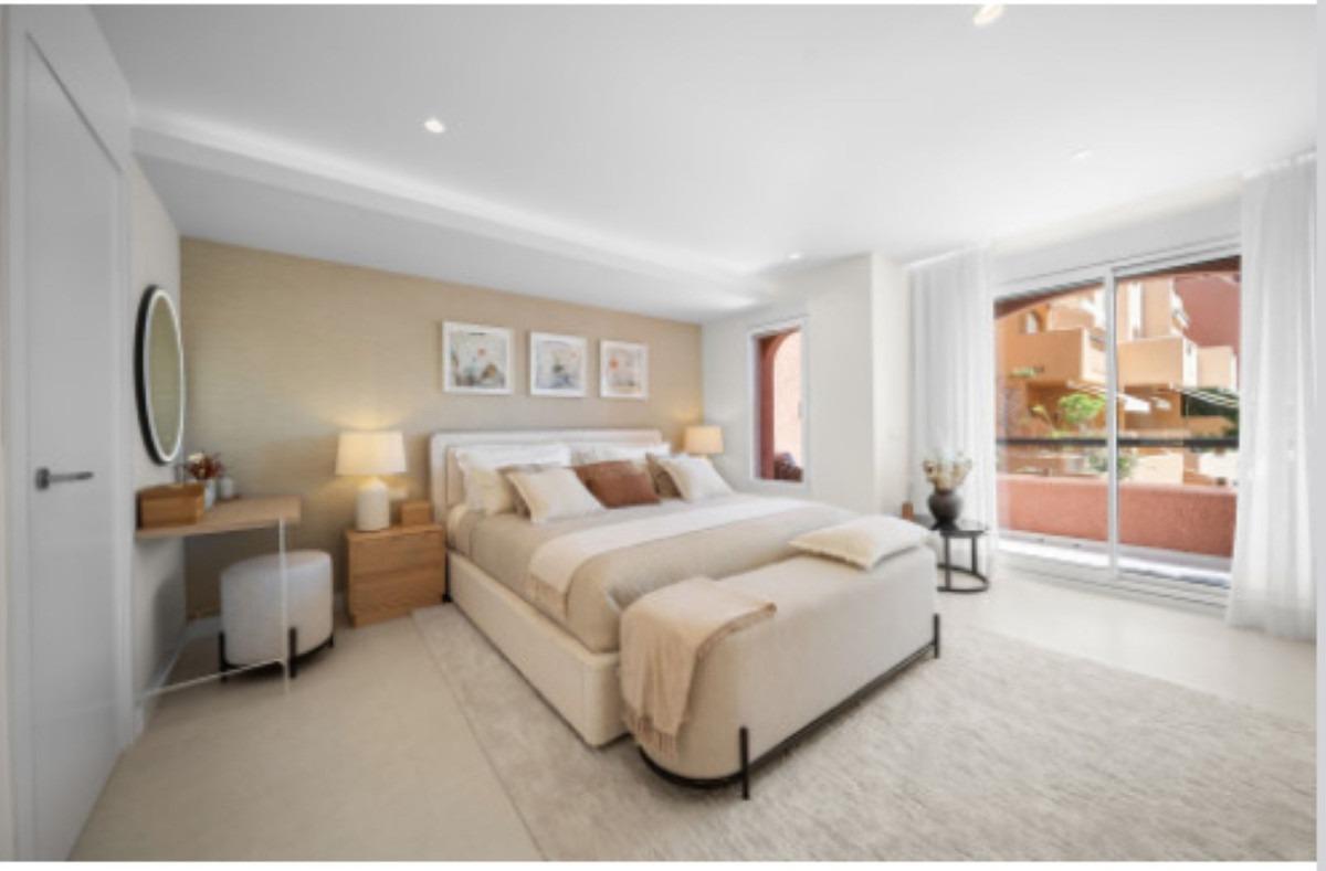 3 Bedroom Townhouse in Marbella - Photo 10