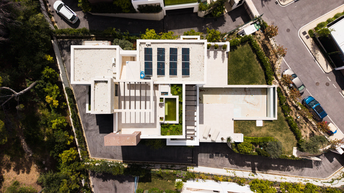 4 Bedroom Villa in Marbella - Photo 51