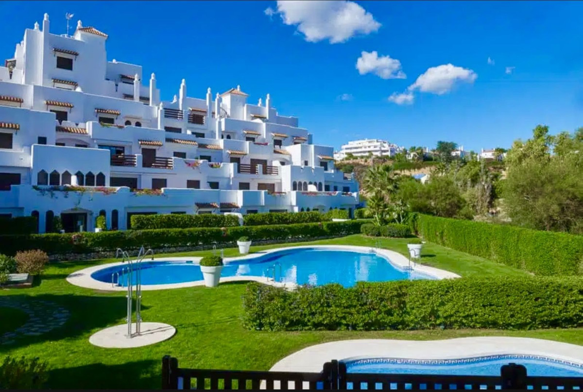 Apartment in New Golden Mile