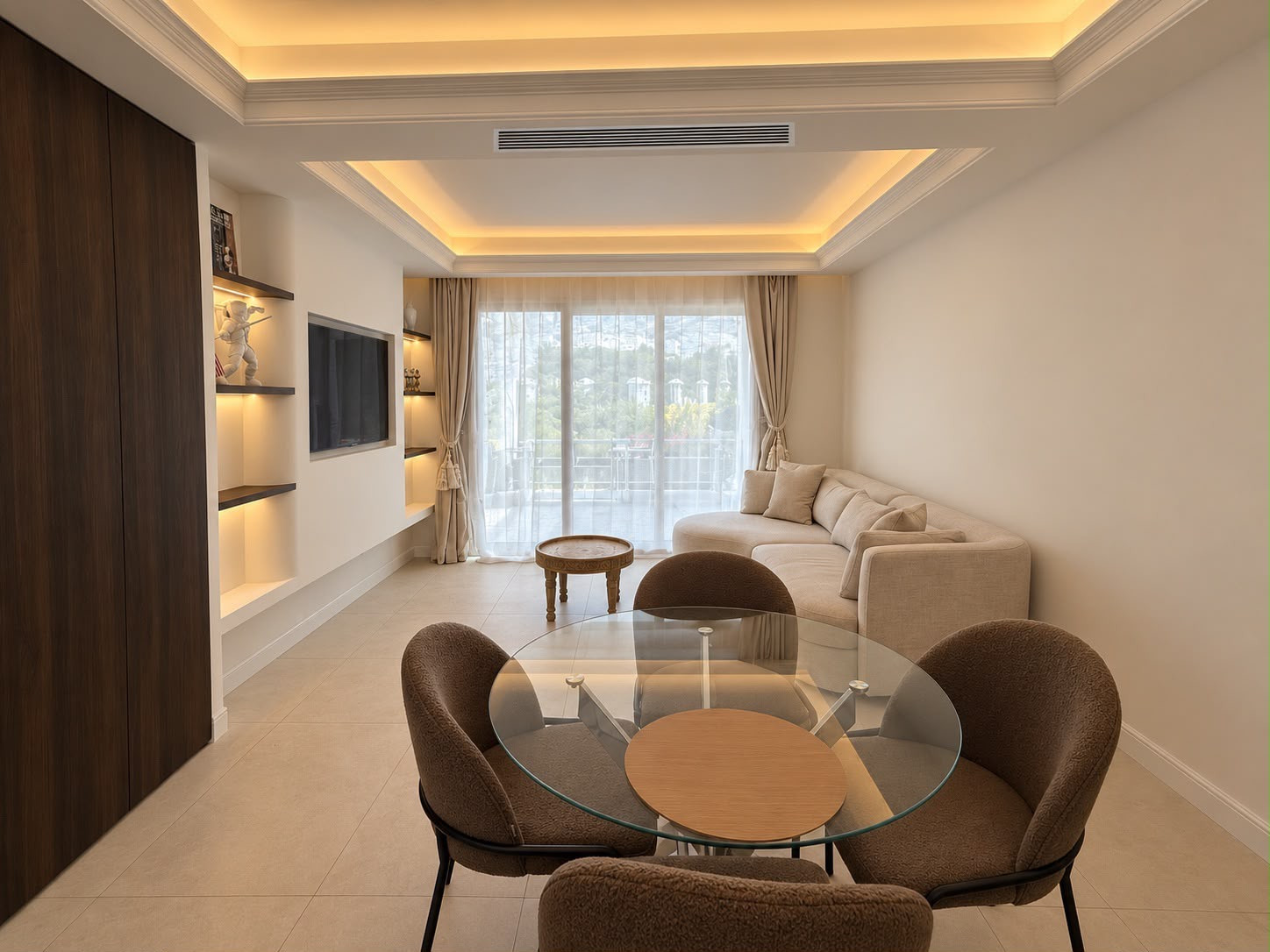 2 Bedroom Apartment in Marbella - Photo 4