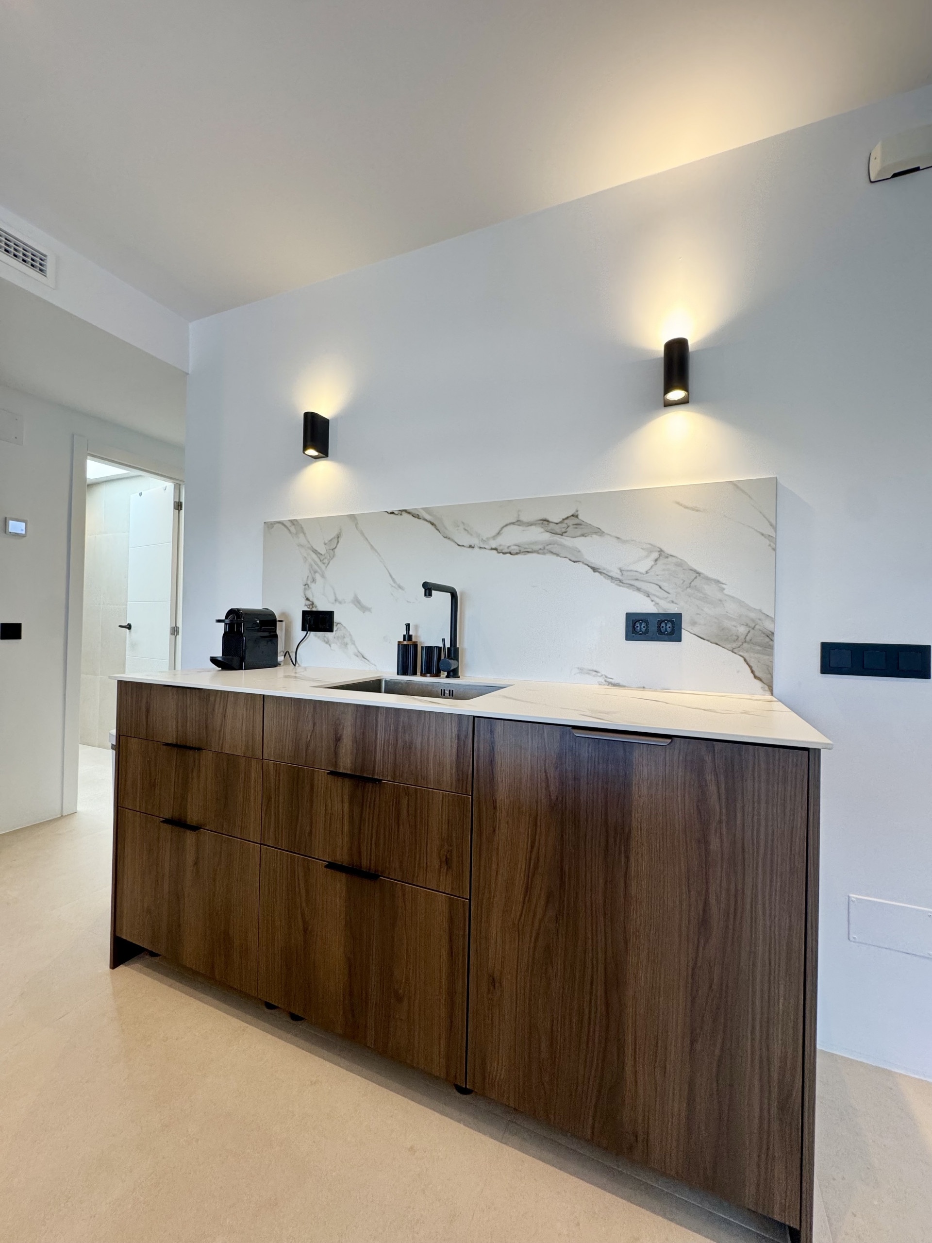 3 Bedroom Penthouse in Benahavís - Photo 19