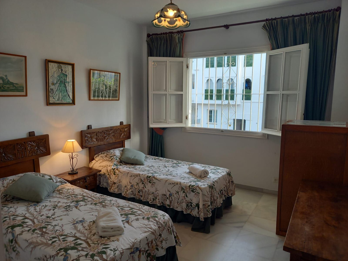 3 Bedroom Apartment in Estepona - Photo 22