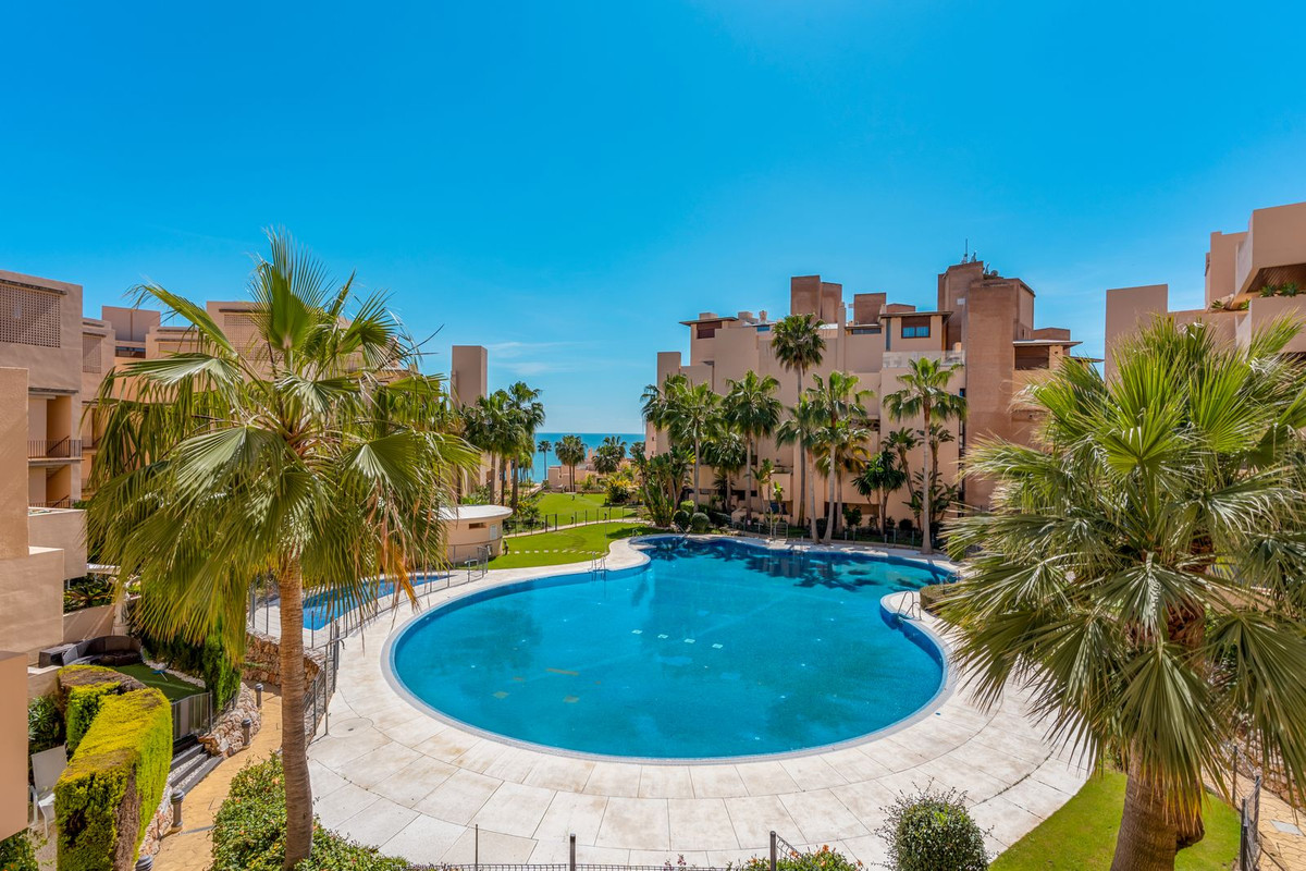 2 Bedroom Apartment in Estepona