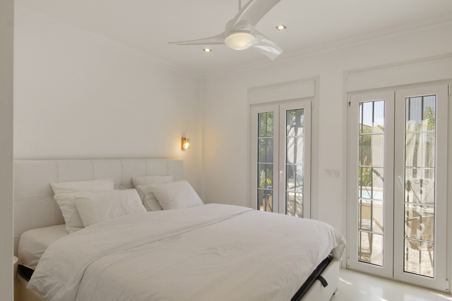 2 Bedroom Apartment in Estepona - Photo 9