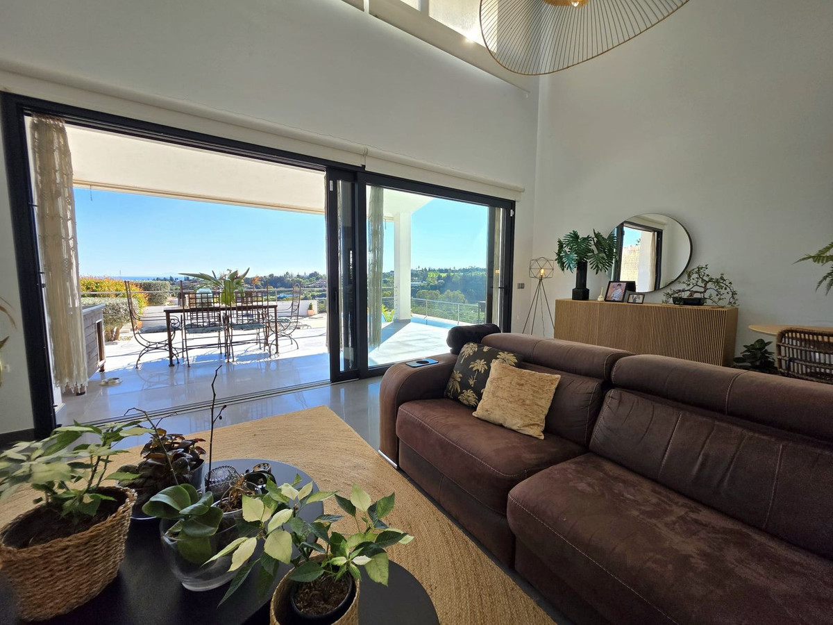 4 Bedroom Villa in Estepona - Photo 17