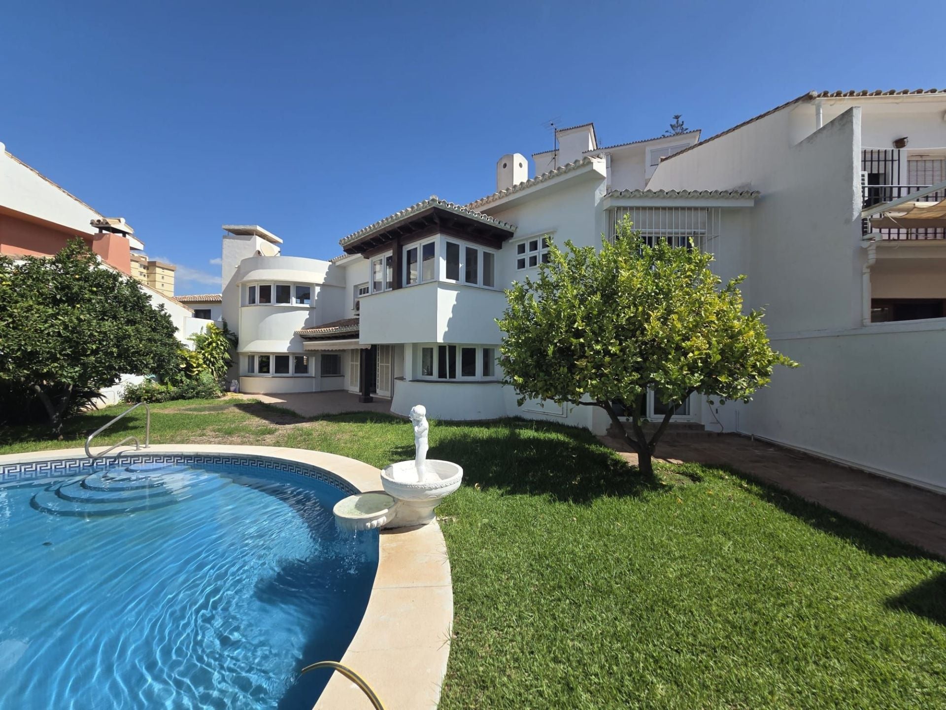 4 Bedroom Villa in Fuengirola - Photo 19