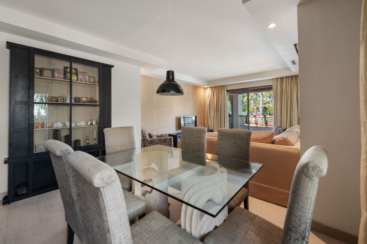 2 Bedroom Apartment in Marbella - Photo 7