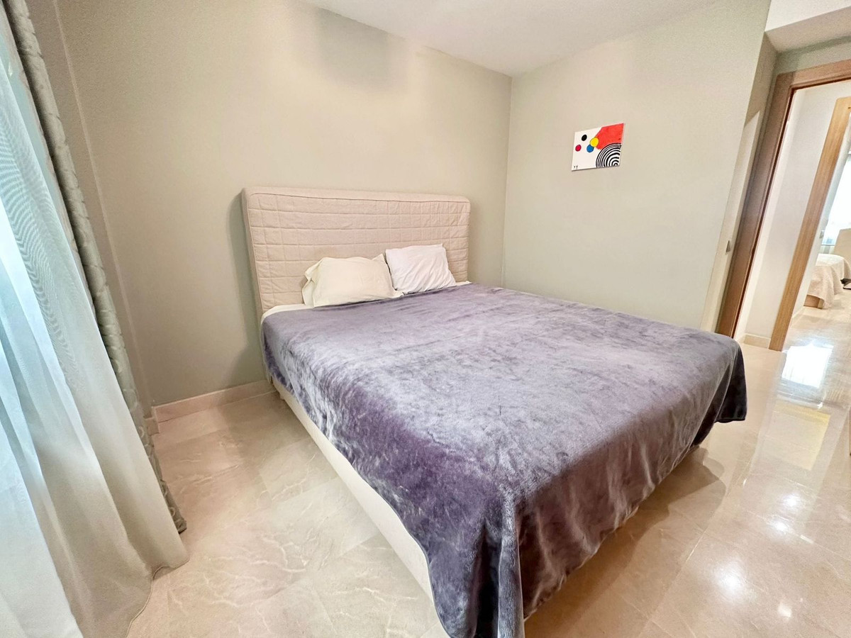 3 Bedroom Apartment in San Pedro de Alcántara - Photo 12