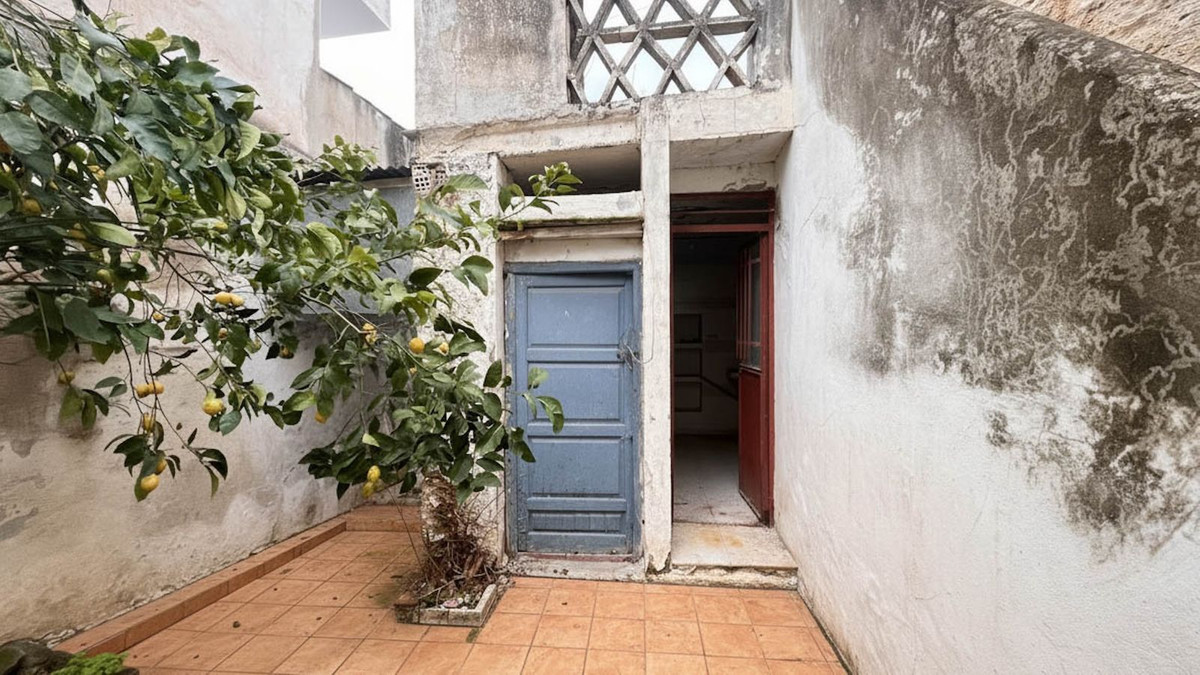 4 Bedroom Townhouse in Colmenar - Photo 6