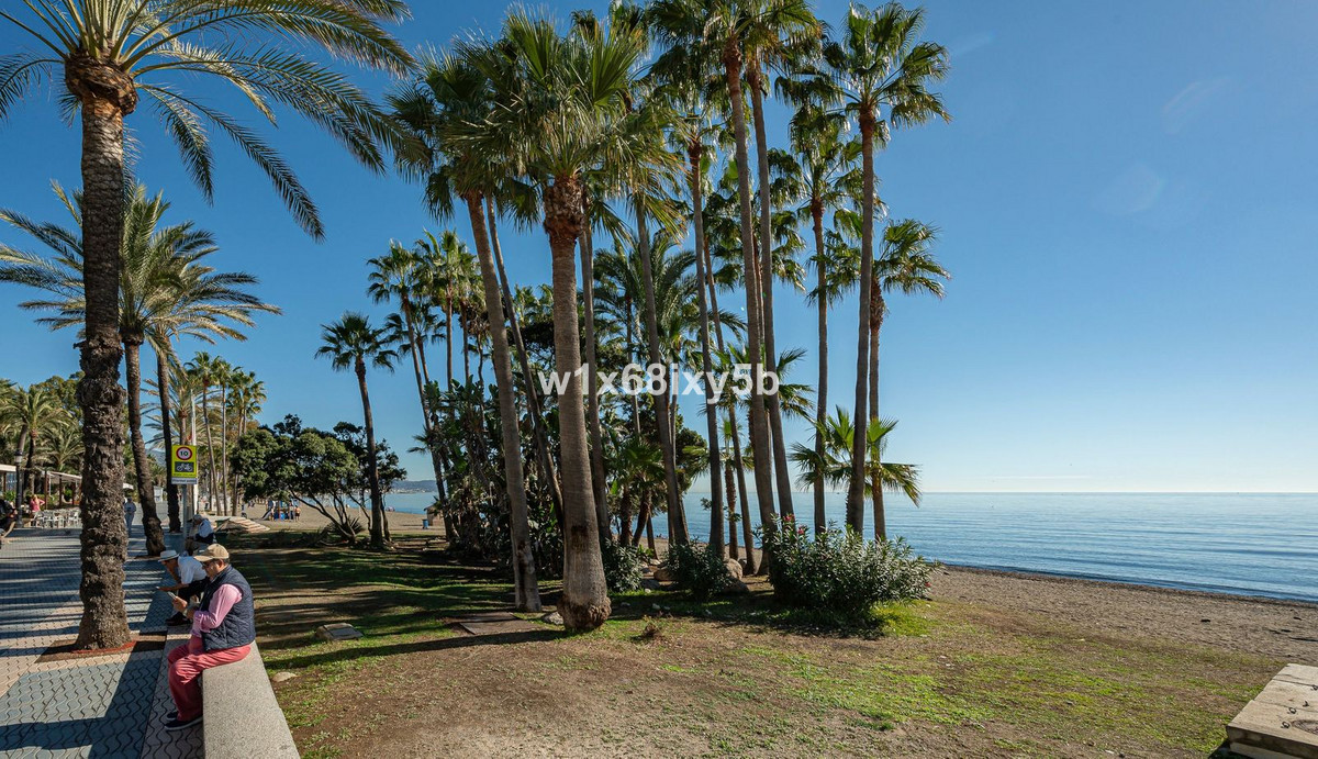 3 Bedroom Apartment in San Pedro de Alcántara - Photo 35