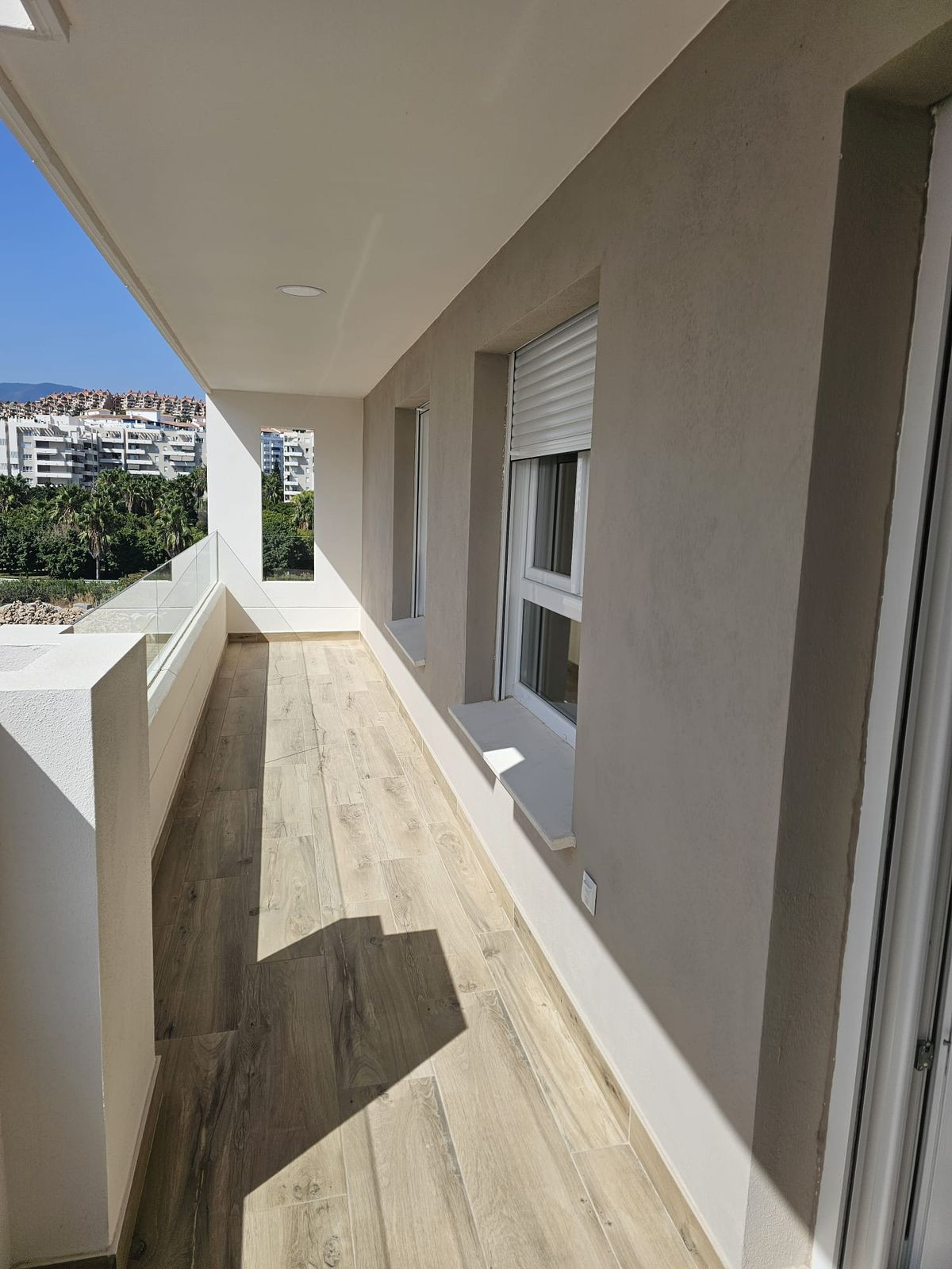 3 Bedroom Apartment in Marbella - Photo 2