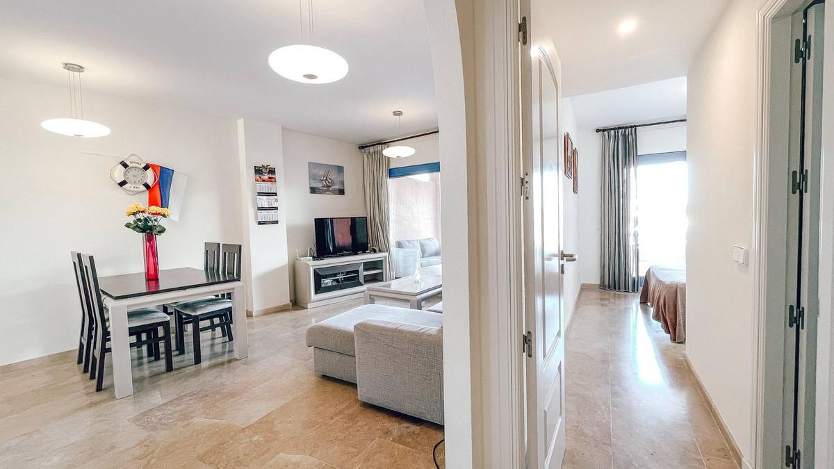 2 Bedroom Apartment in La Duquesa - Фото 12