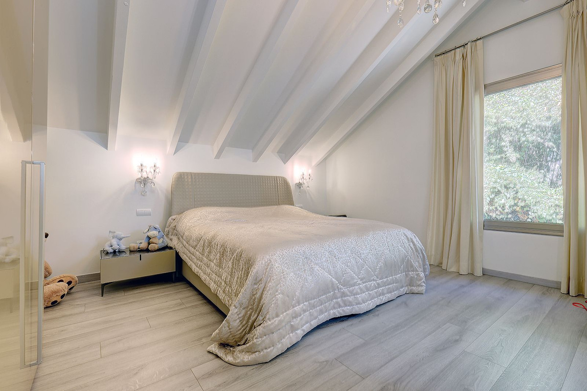5 Bedroom Villa in Sotogrande - Photo 49