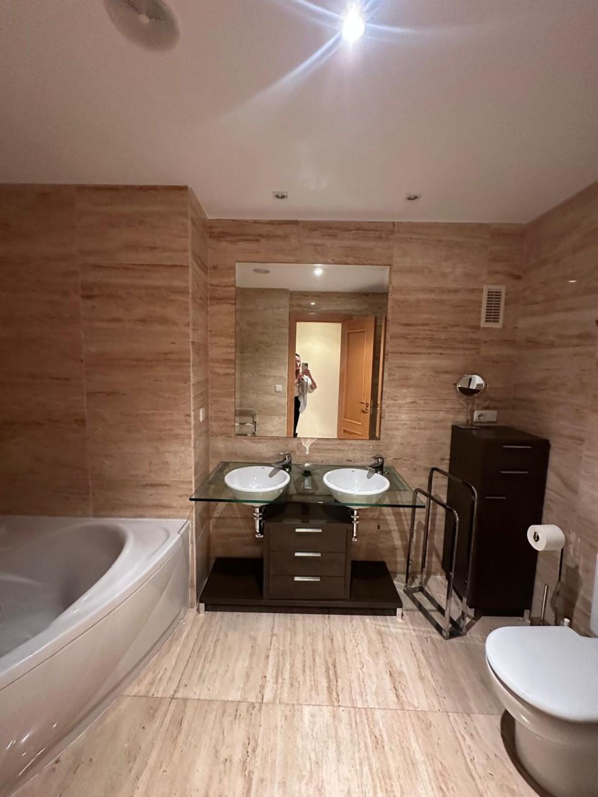 3 Bedroom Apartment in Estepona - Photo 27