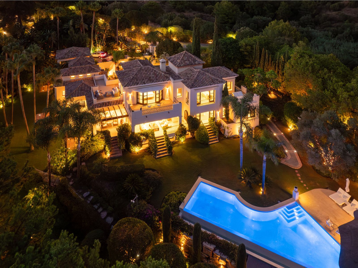 6 Bedroom Villa in Marbella - Photo 41