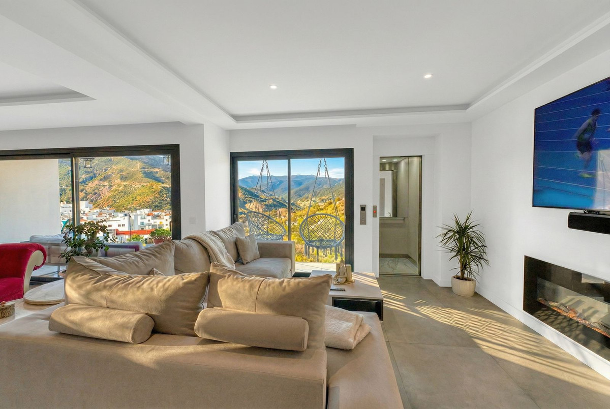 4 Bedroom Villa in Istán - Photo 25