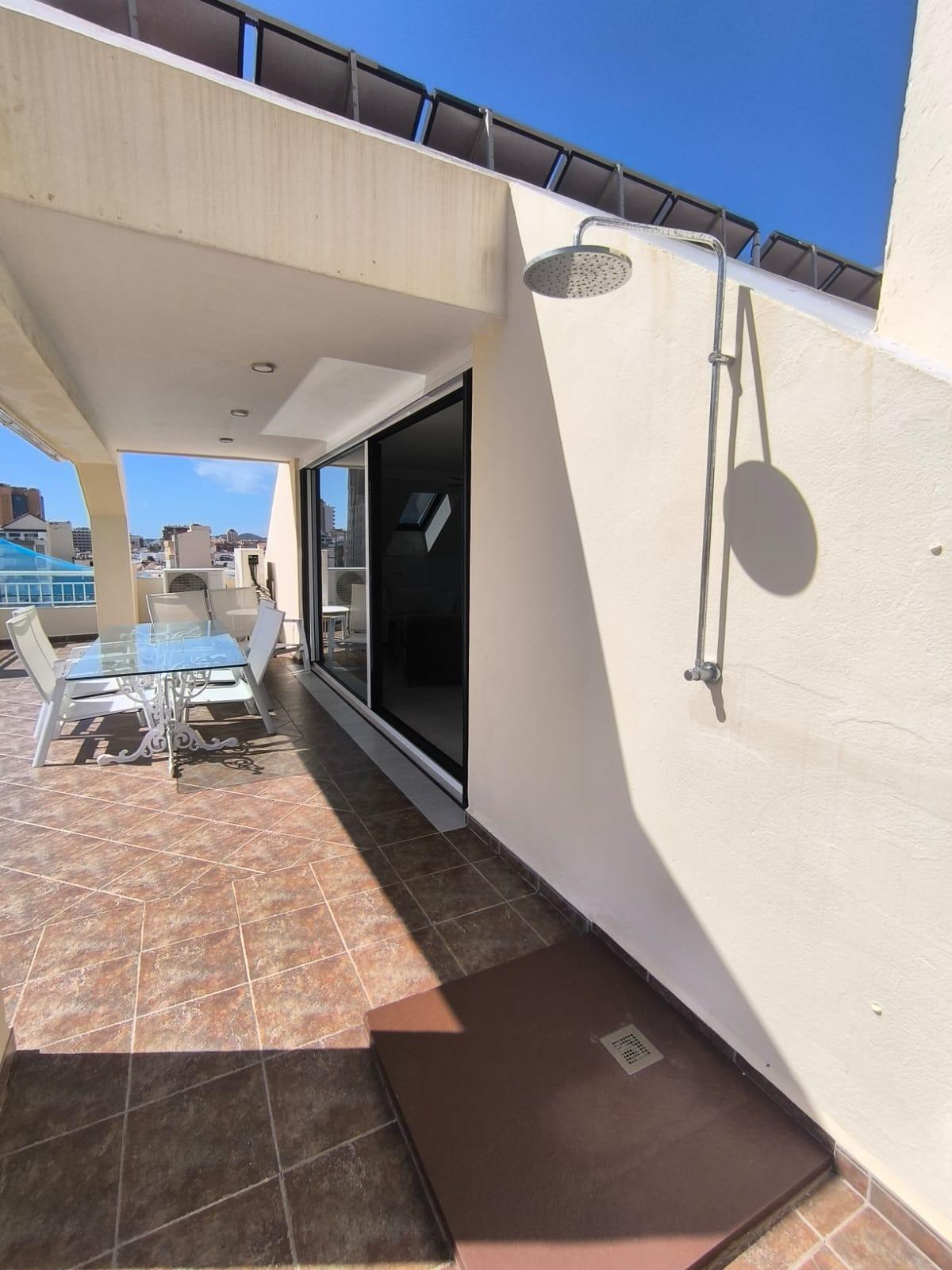 4 Bedroom Penthouse in Fuengirola - Photo 11