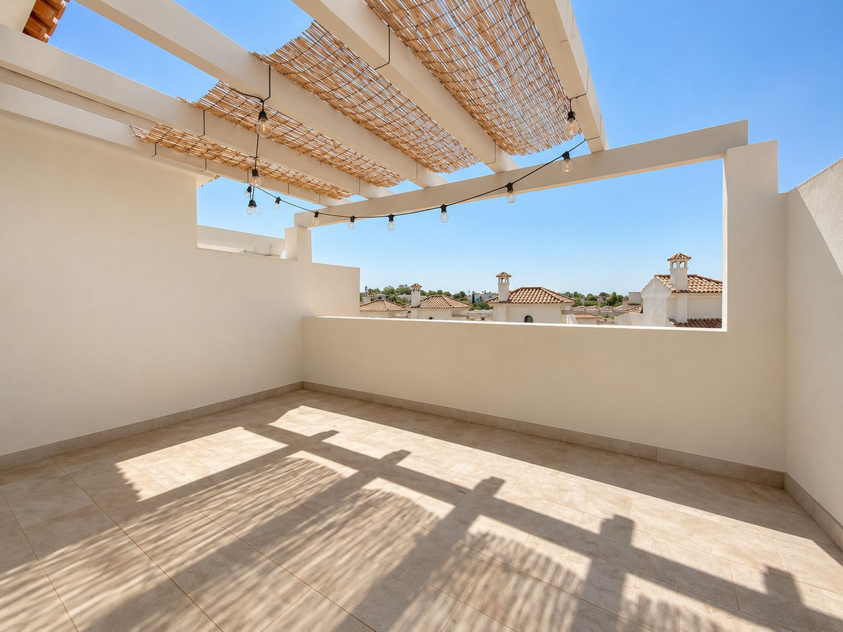 3 Bedroom Townhouse in Estepona - Photo 14