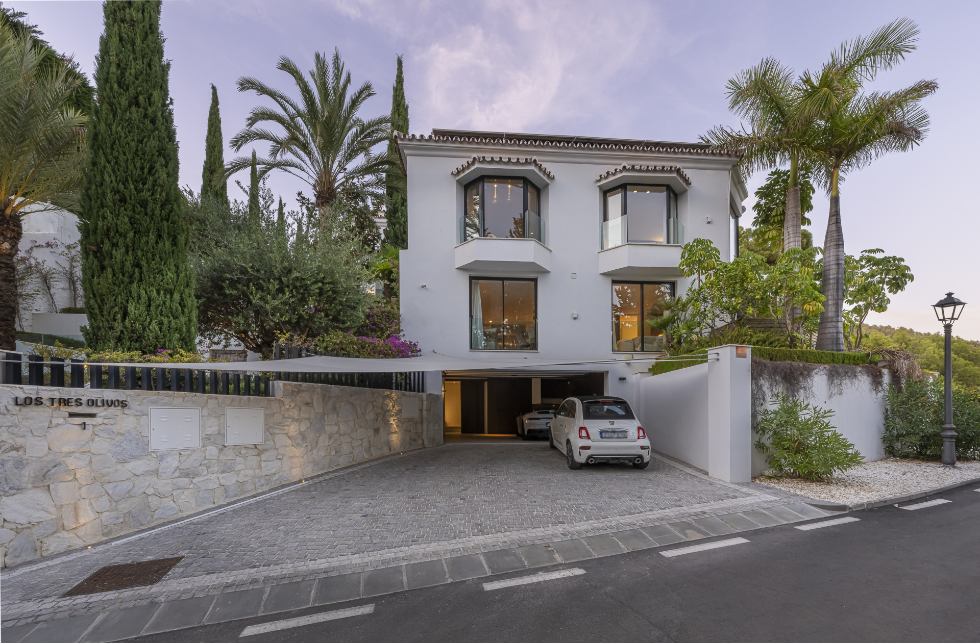 5 Bedroom Villa in Marbella - Photo 3