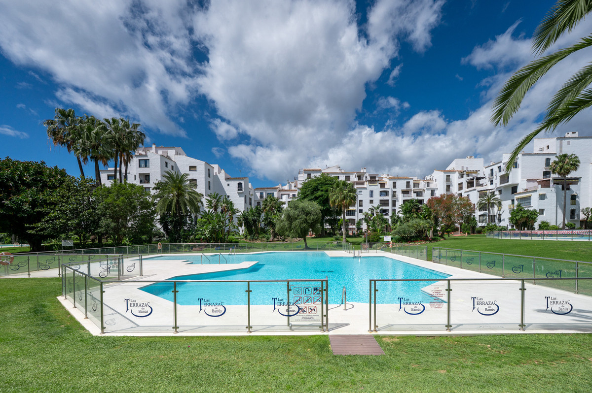 3 Bedroom Apartment in Marbella - Photo 8